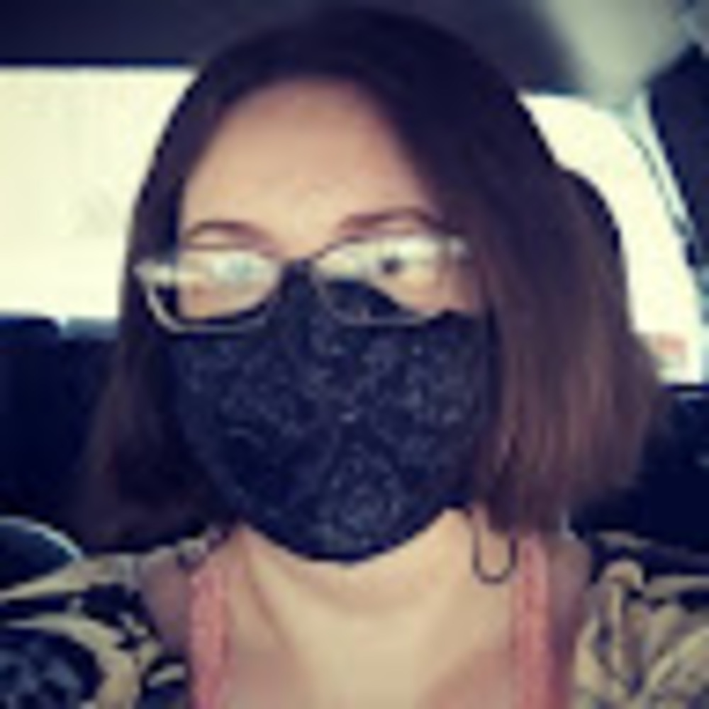 Meet your Posher, Caitlin